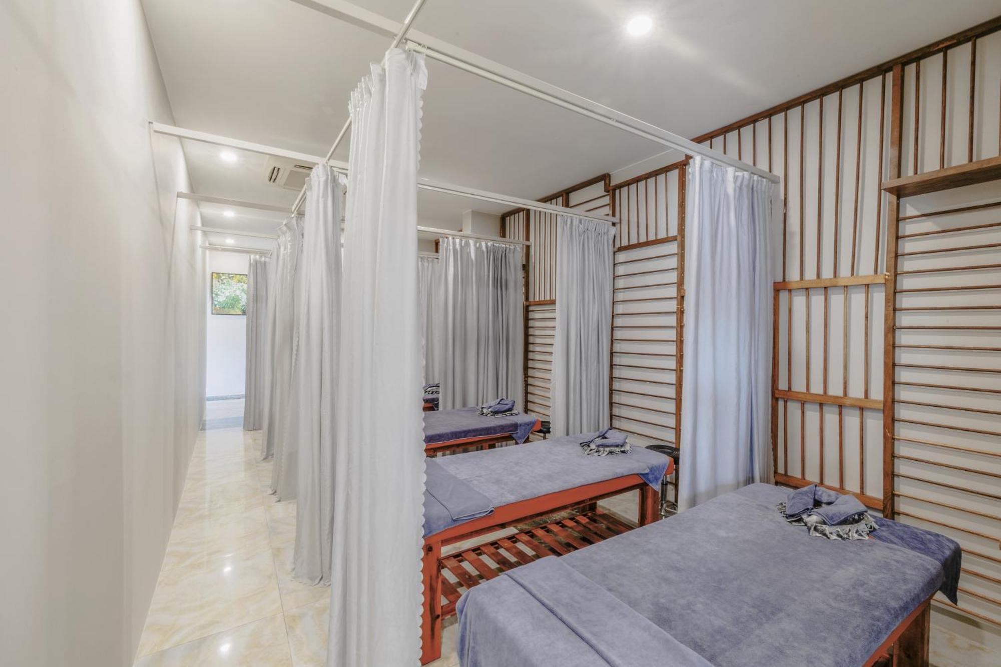 Amon Hotel Phu Quoc Buitenkant foto